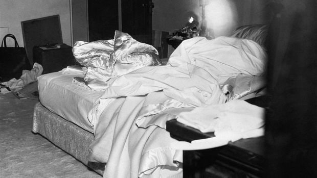 Kematian Marilyn Monroe: Bunuh Diri atau Tewas Dibungkam?
